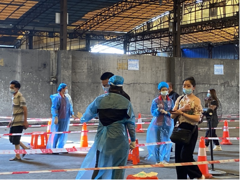 Volunteer Gaodeng Helps Zhaoqing